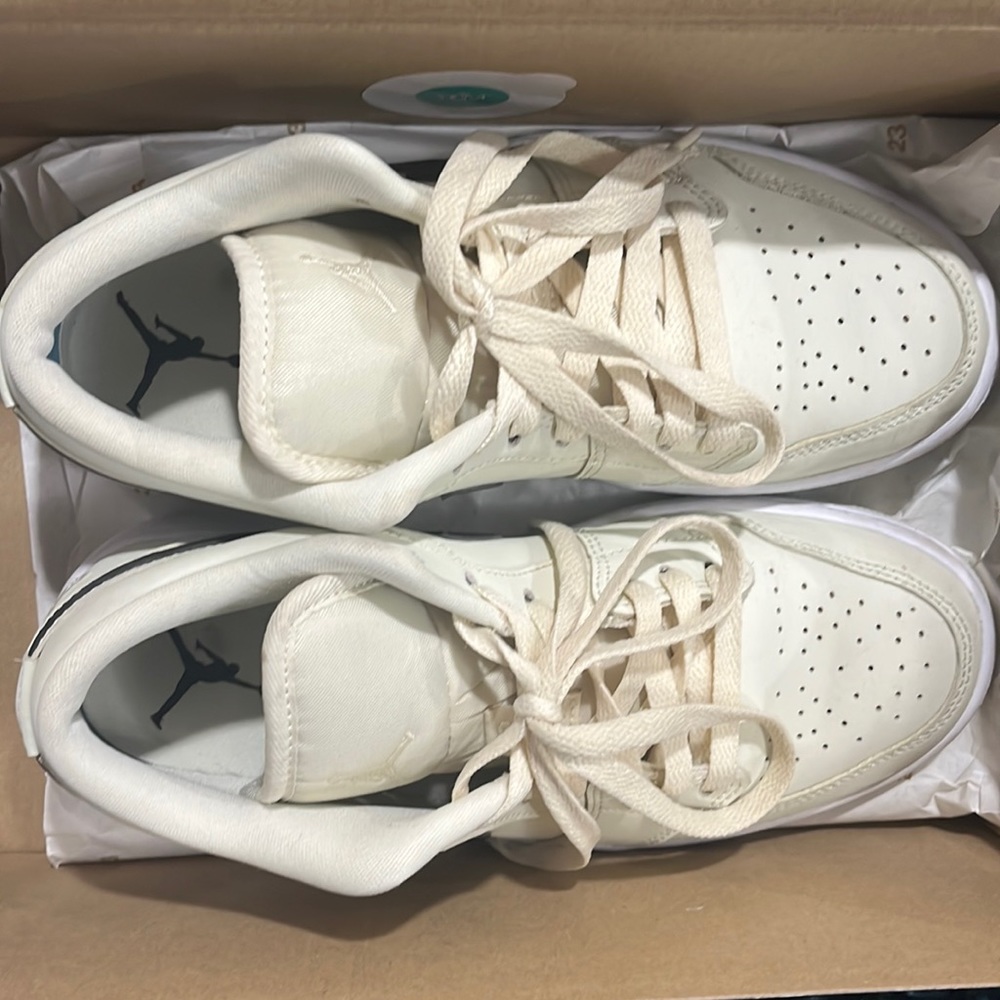 Air Jordan 1 Low